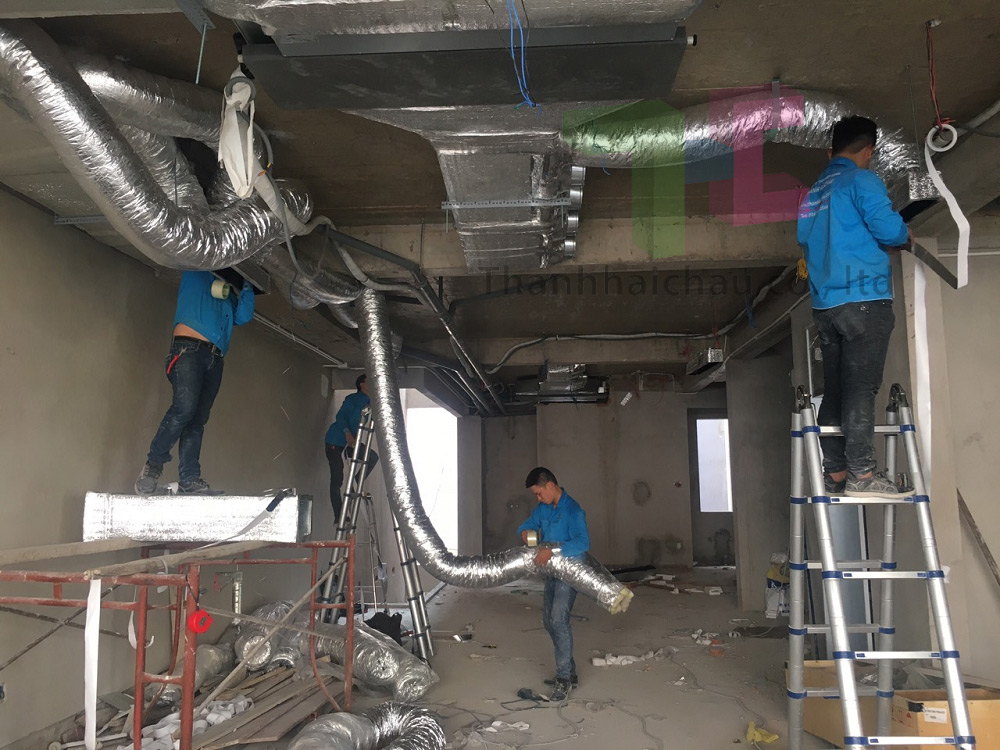 Lắp đặt máy lạnh Daikin giấu trần