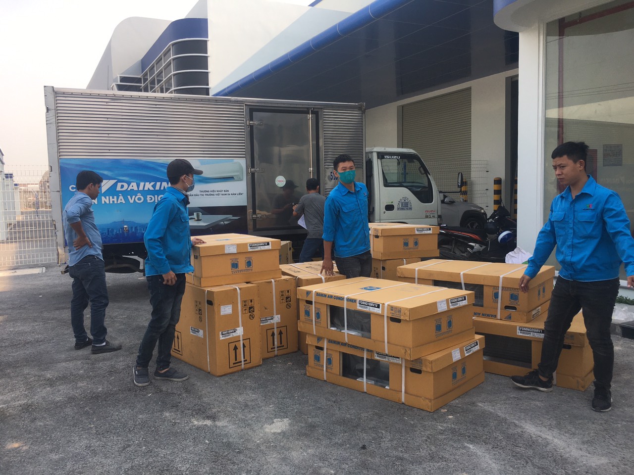 Thi công máy lạnh âm trần dẫn ống gió