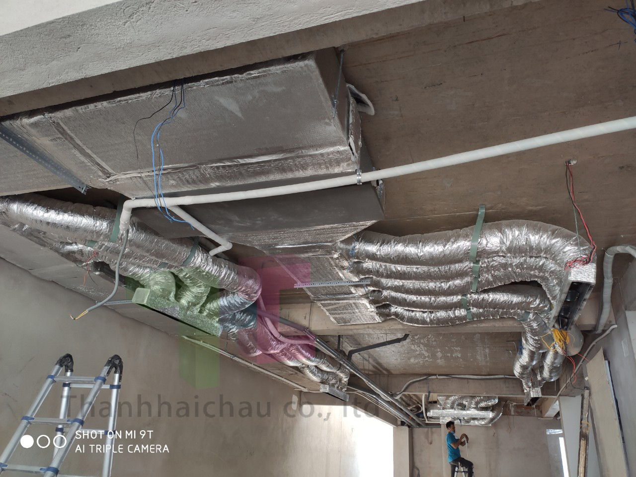 Thi công máy lạnh giấu trần nối ống gió