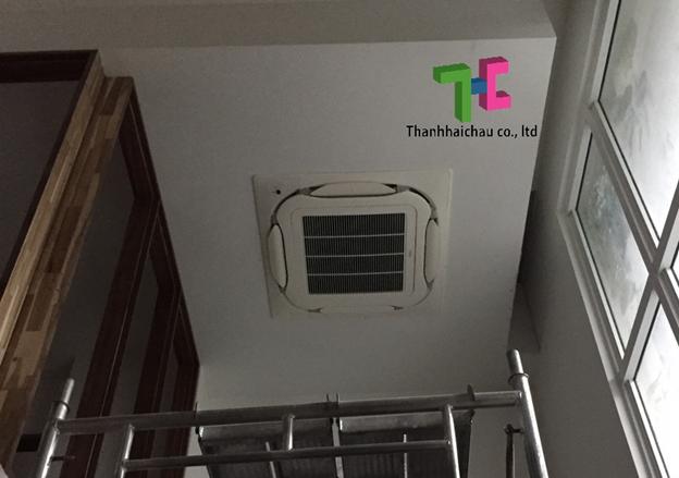 Máy lạnh âm trần Daikin