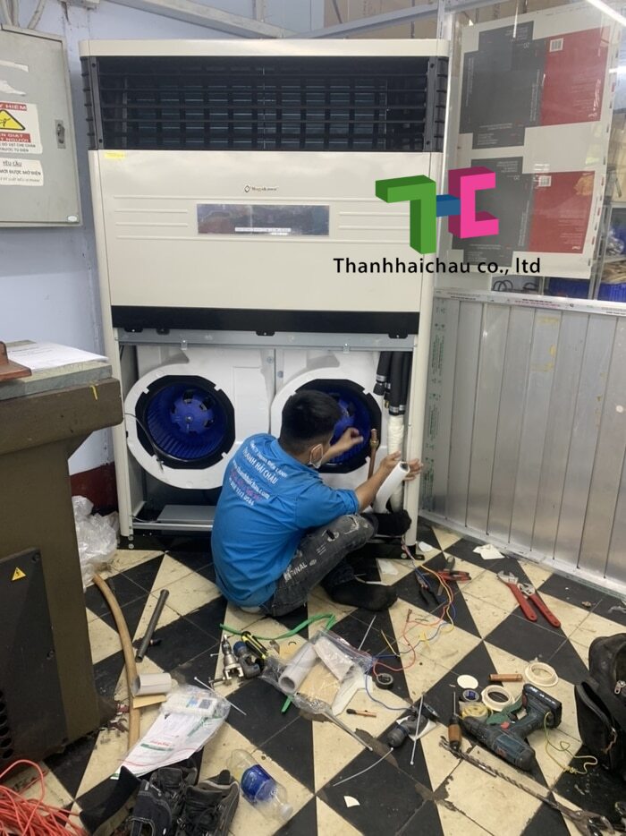 Lắp đặt máy lạnh tủ đứng cho nhà xưởng