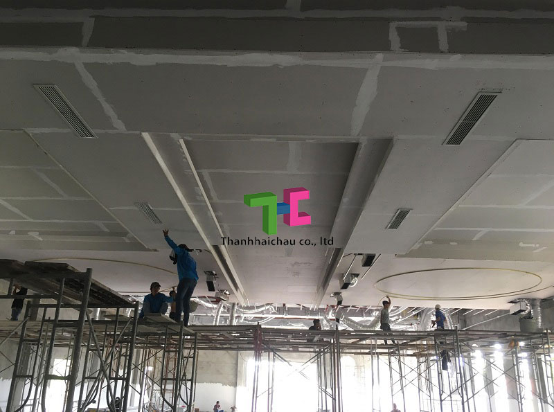Kết nối miệng gió vào box gió máy lạnh giấu trần