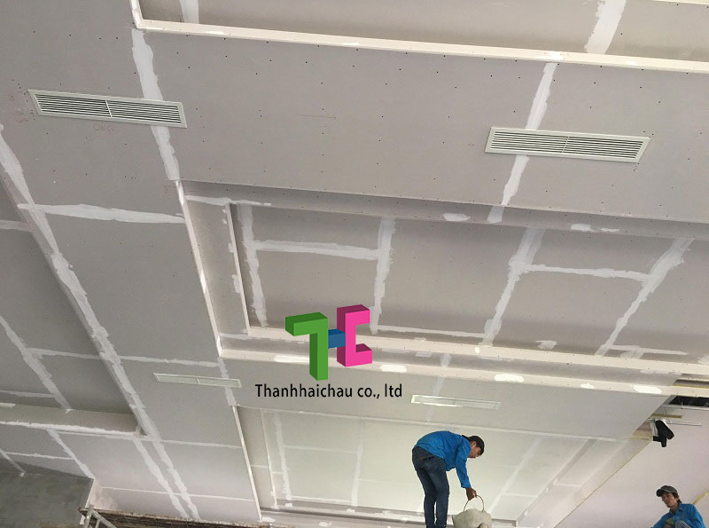 Kết nối miệng gió vào box gió máy lạnh giấu trần