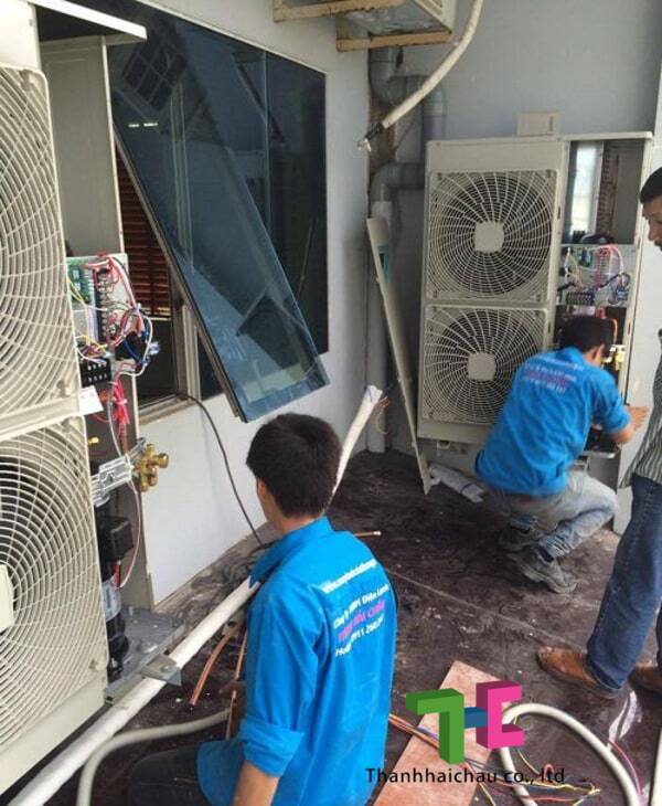 kết nối ống đồng dẫn gas, dây diện và ống nước