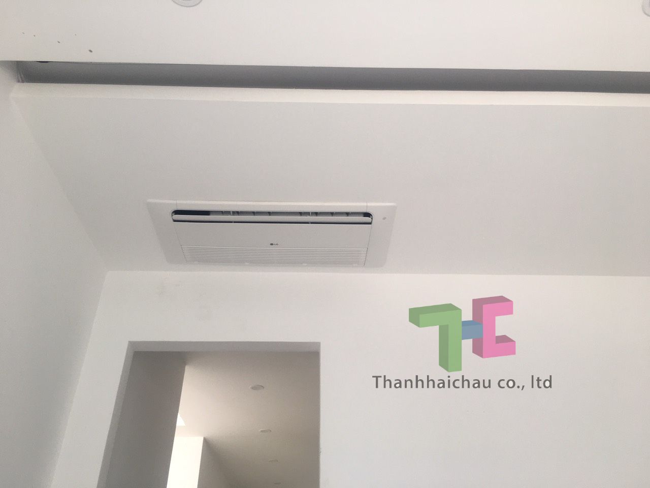 máy lạnh âm trần lg 1 hướng thổi