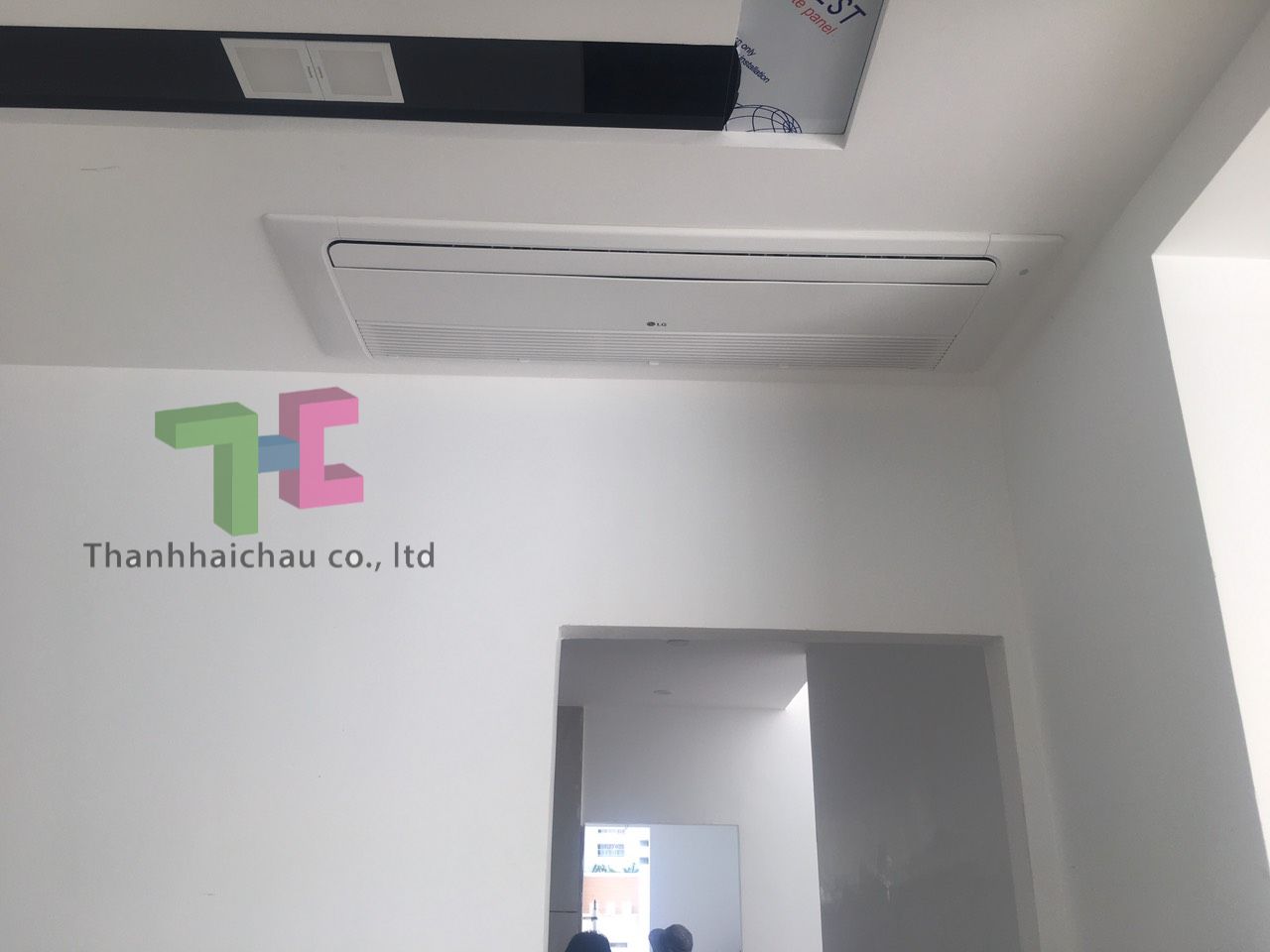 máy lạnh âm trần lg 1 hướng thổi