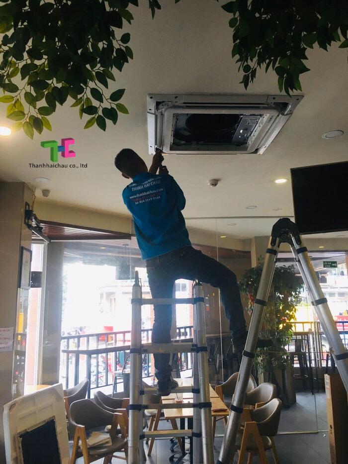 Lắp đặt dàn lạnh máy lạnh âm trần LG cho quán cafe