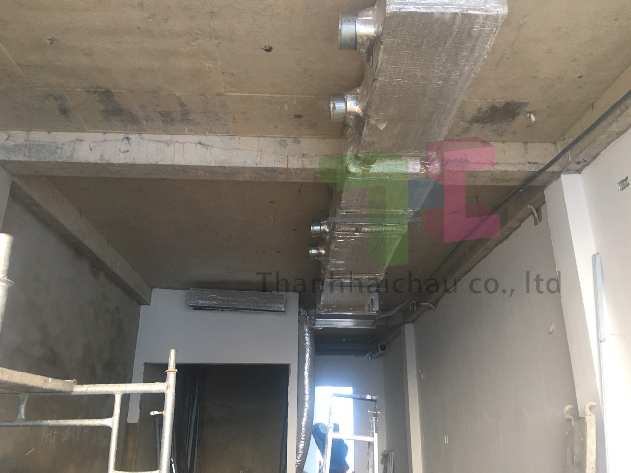 Thi công máy lạnh giấu trần nối ống gió