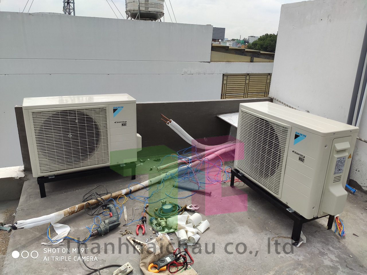 Thi công máy lạnh giấu trần Daikin 2.5 HP