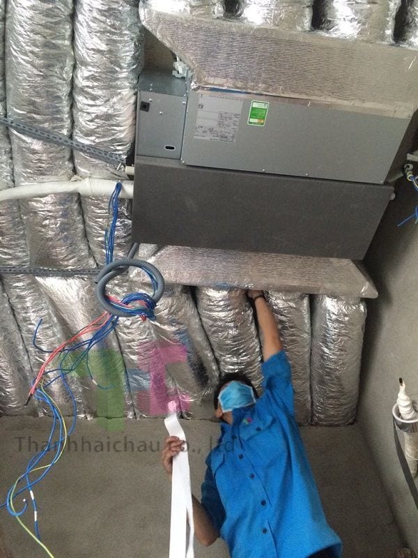 lắp máy lạnh giấu trần daikin 1.5hp