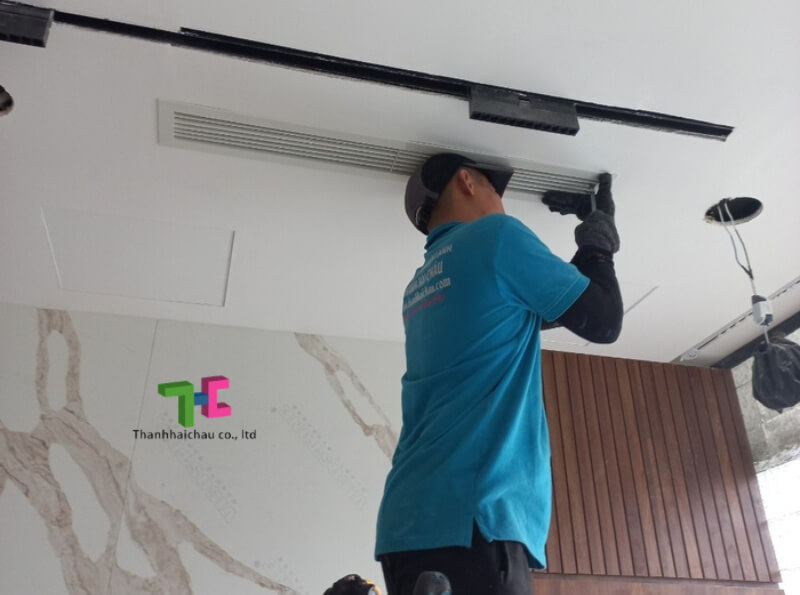Lắp đặt máy lạnh âm trần nối ống gió cho nhà phố tại Phú Nhuận