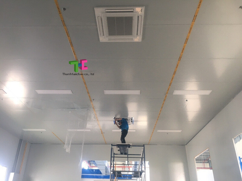 Thi công lắp điều hòa âm trần cho nhà xưởng sản xuất